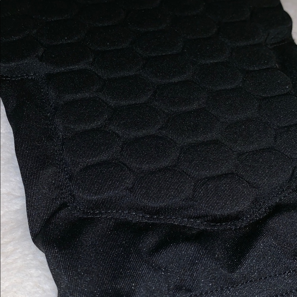 NIKE shin sleeve - Picture 2 of 5